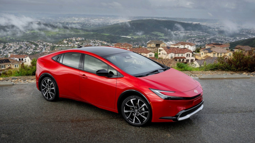 toyota-prius-2025-big-0